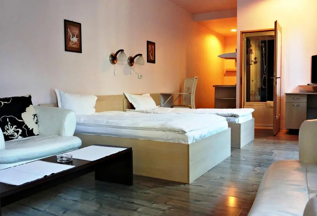 Lucas Aparthotel