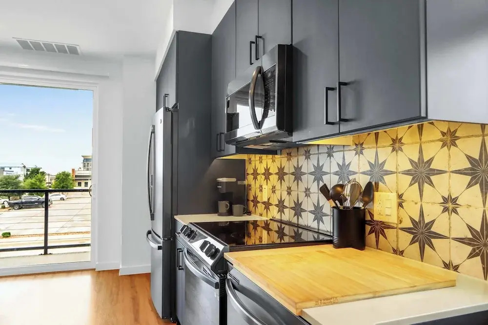 Creekside Modern Condo for 4