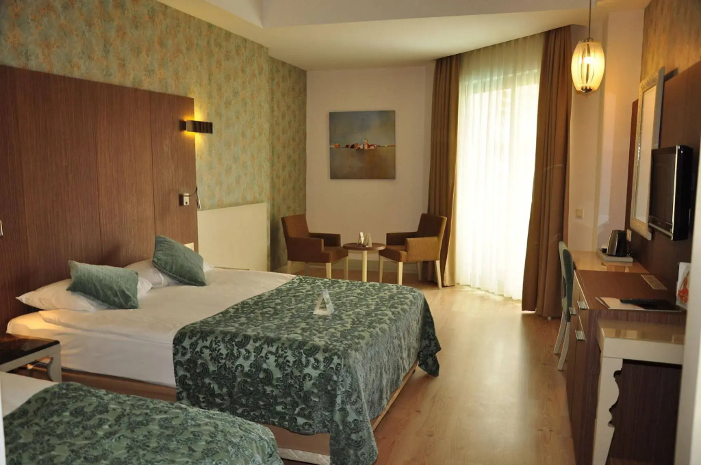Port Side Resort Hotel
