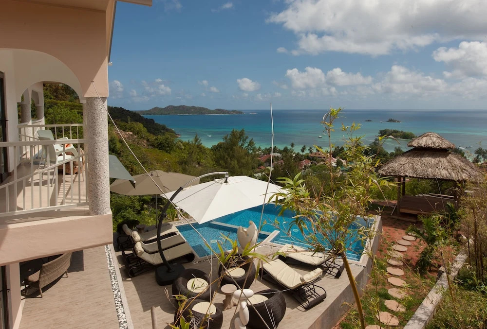 Le Duc Hillside Villas