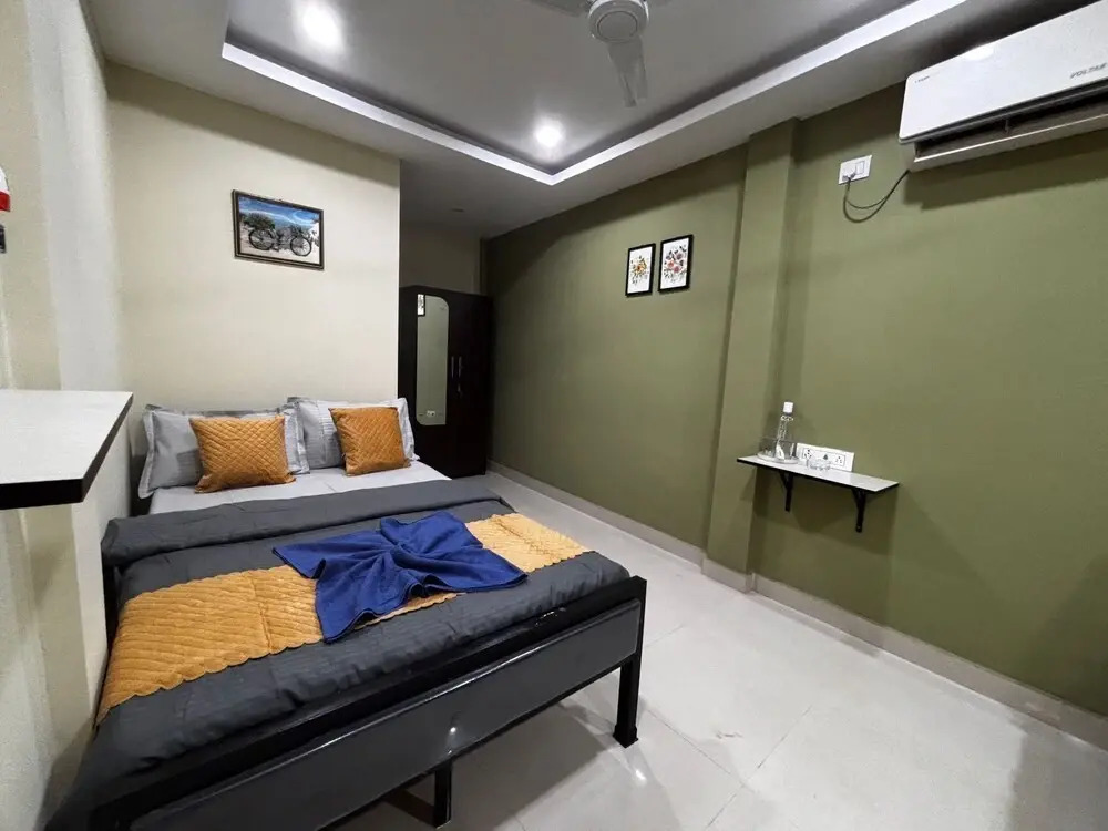 The Gulmohar Inn
