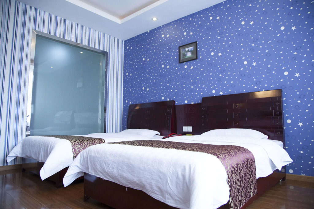 Mount Emei Happy Hotel