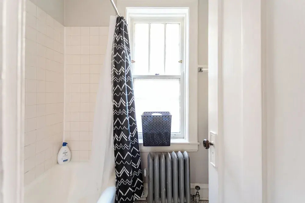 Nice 1BR Spot - Eastwood rep