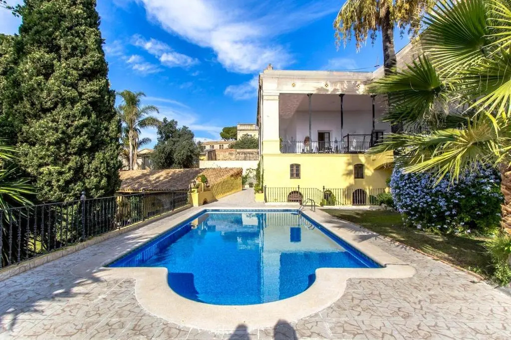 Catalunya Casas Impressive and Idyllic mansion for up to 40 people