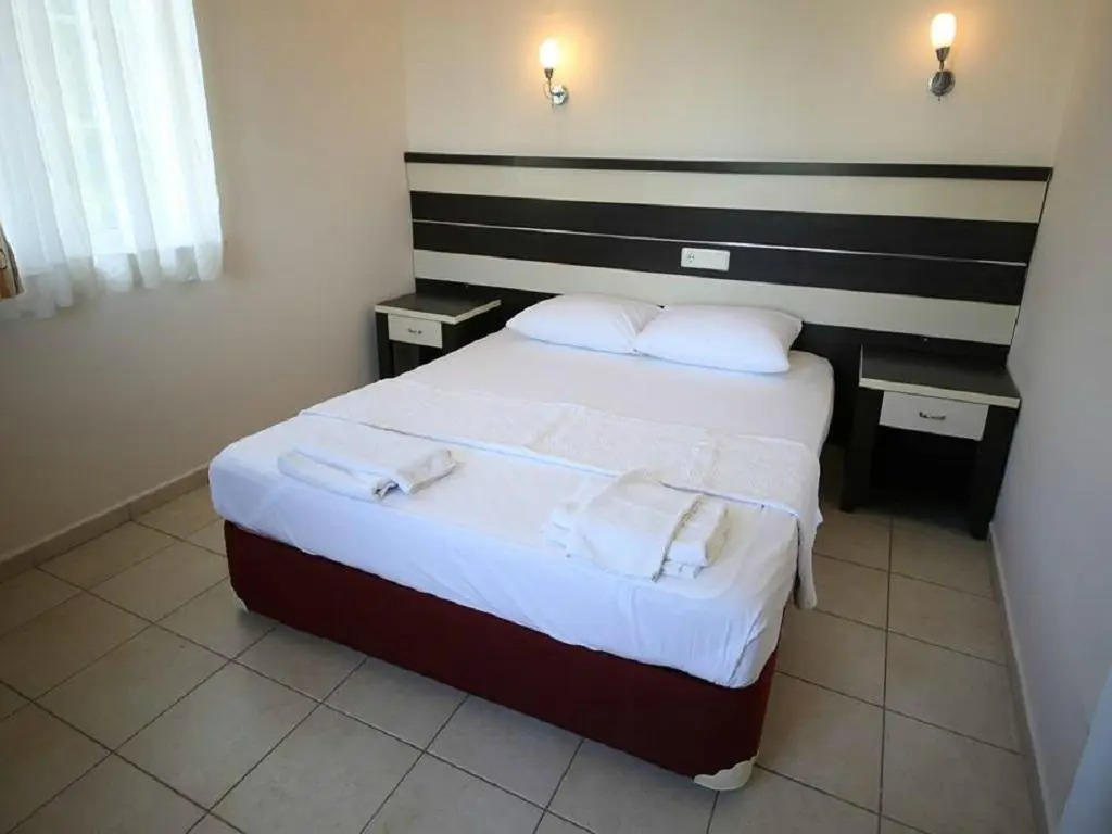 Qmax Apart Hotel