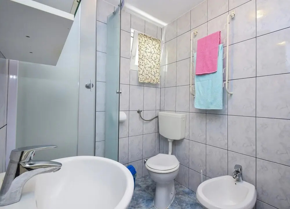 Apartments Mira Vir
