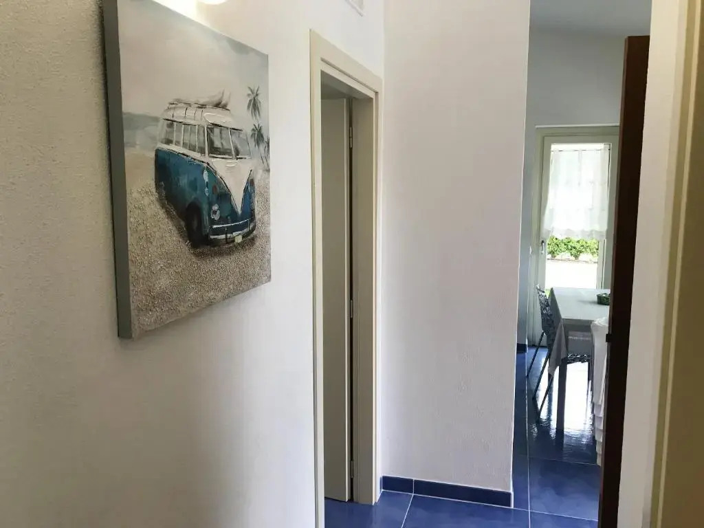 2 bedrooms house at Maratea 50 m away from the beach with sea view enclosed garden and wifi
