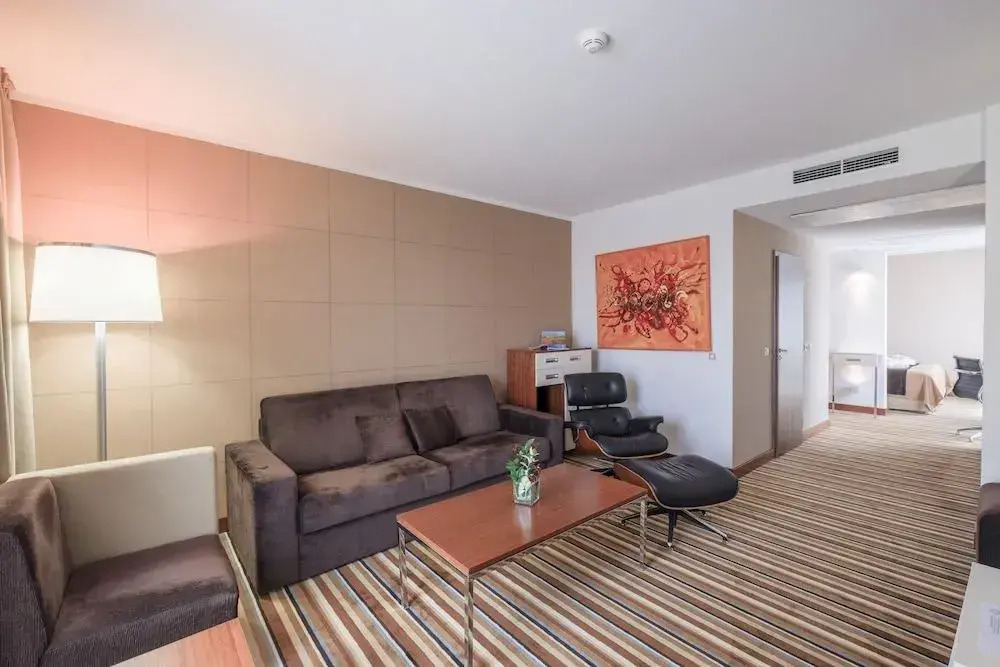 Business Hotel Astrum Laus