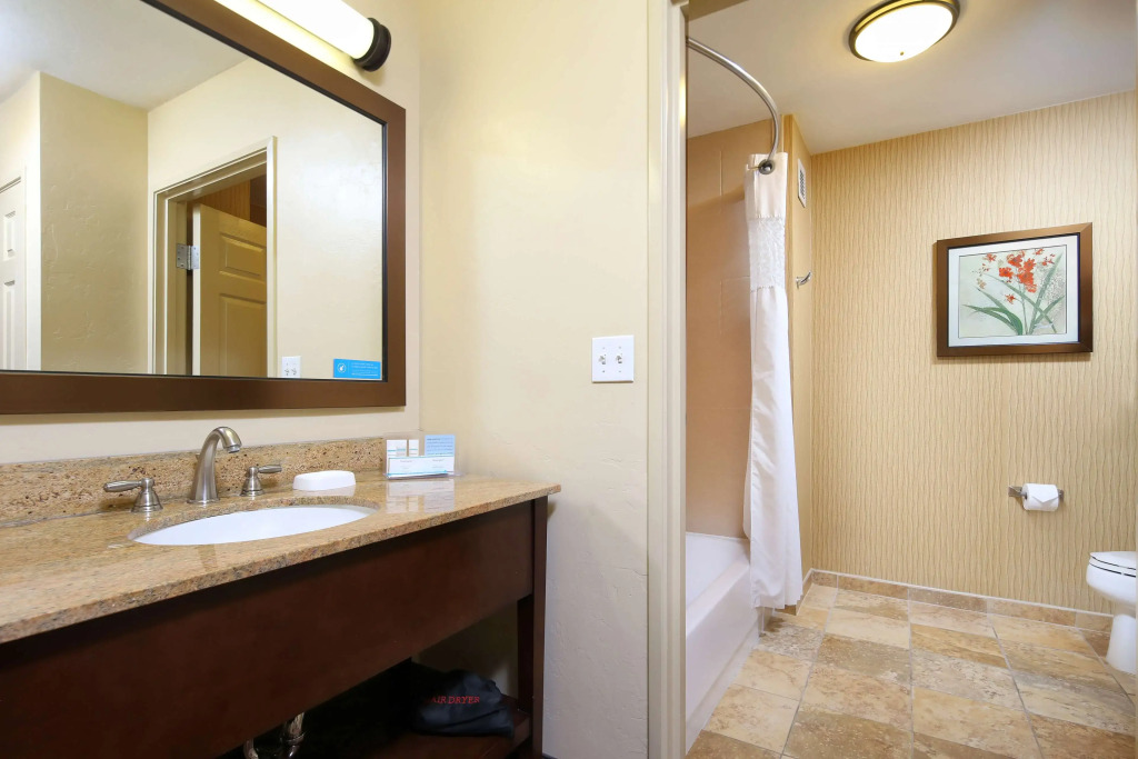 Hampton Inn & Suites Tucson Mall