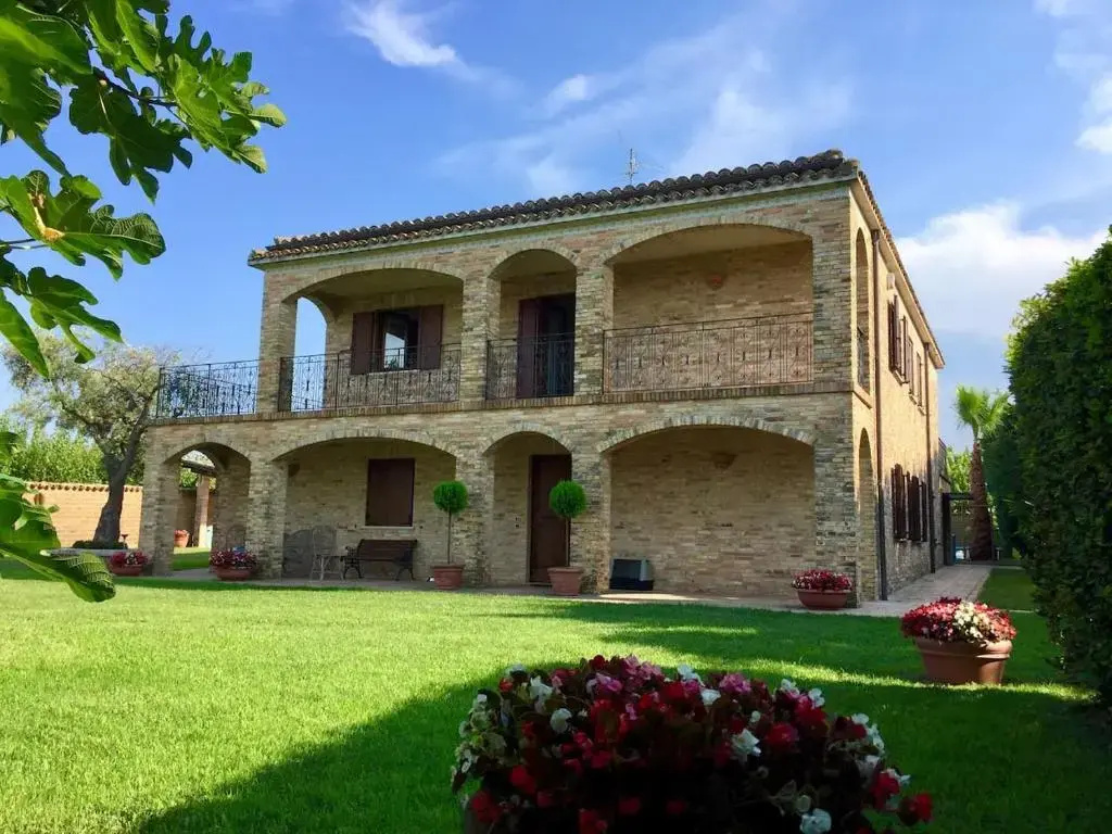 Villa con piscina in Abruzzo - A 7 minuti dal Mare