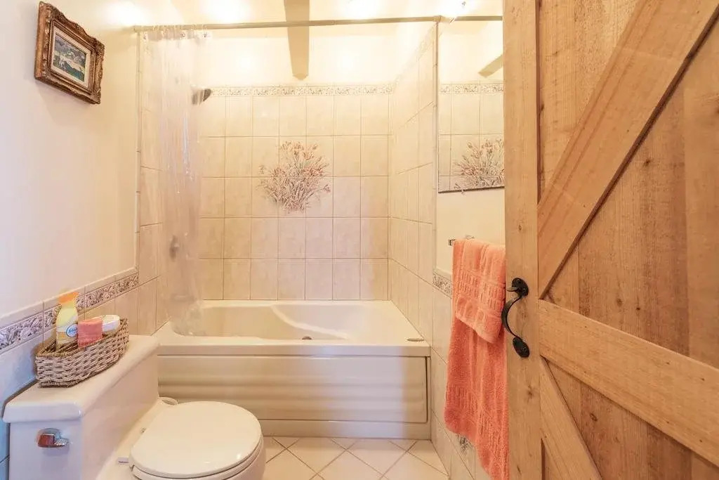 Kohala Lodge- Vacation Rental House