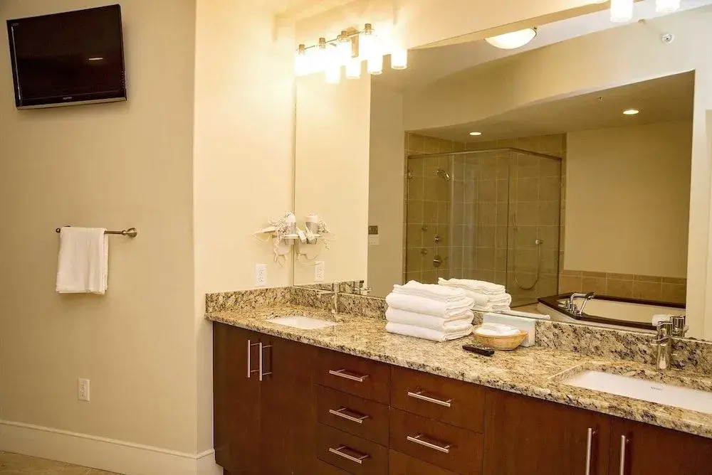 Turquoise Place C2206 3 Bedrooms 3.5 Bathrooms Condo