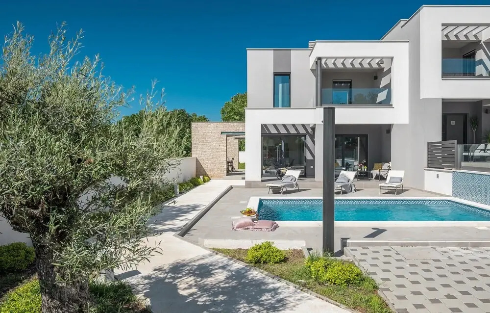 Beach Front Home In Medulin