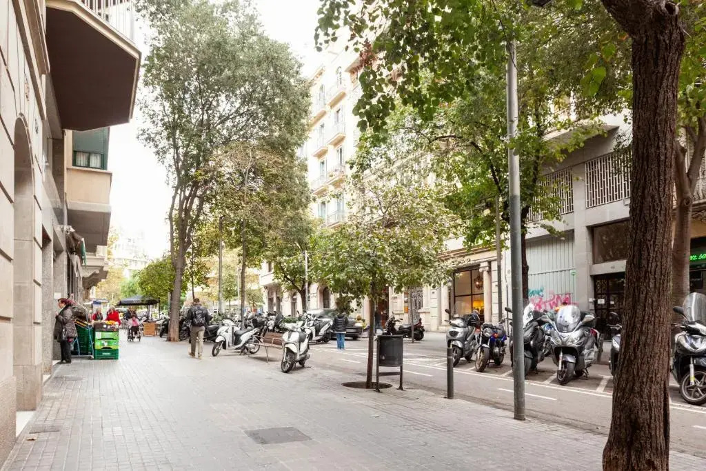 Enric Granados Apartment