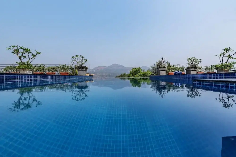 4 Bed Villa - Sleeps 8 - Private Pool - Mtn Views