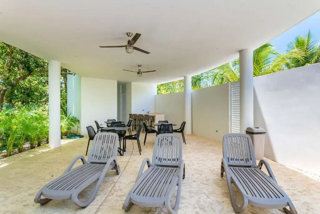 Entire House- 3BR with Private Roof Top Deck