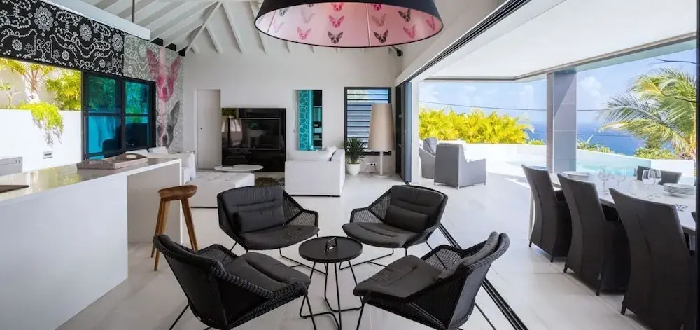 Villa Rose Dog