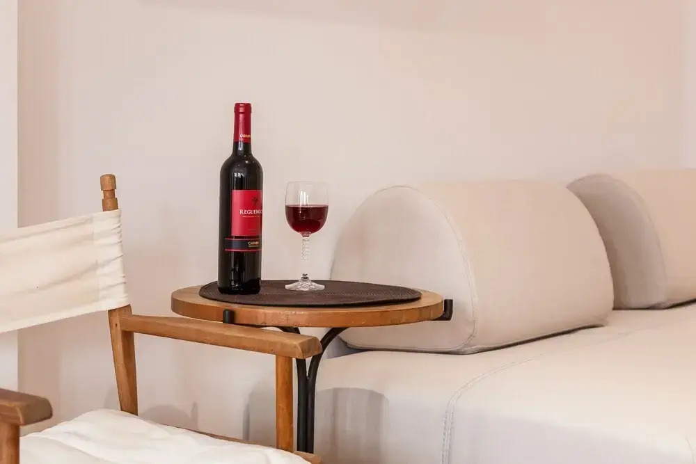 ALTIDO Charming 1BR Apt w/workspace in Sao Bento