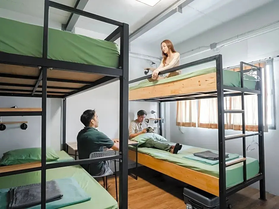 Hybrit Hostel & Cafe