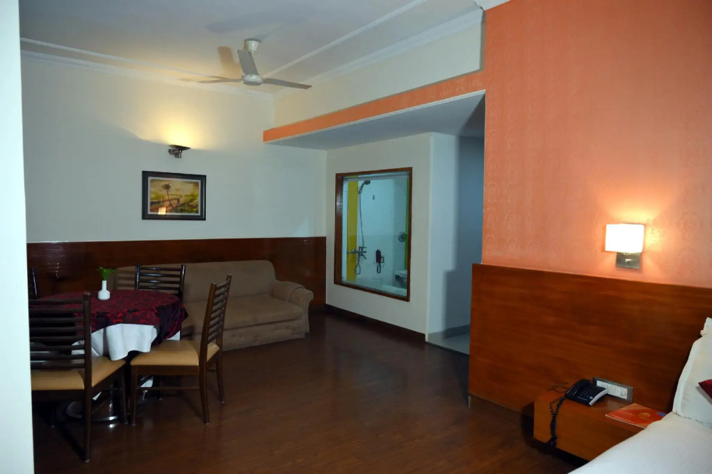 POP 83037 Moksha Stays