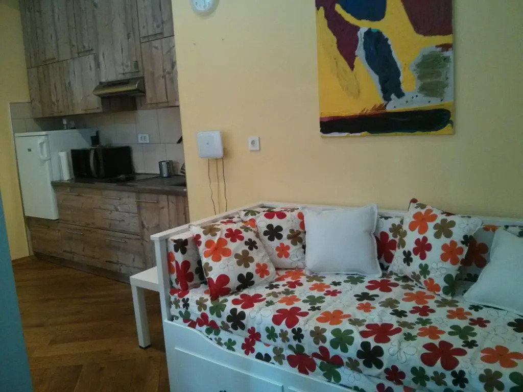 Abi Apartment