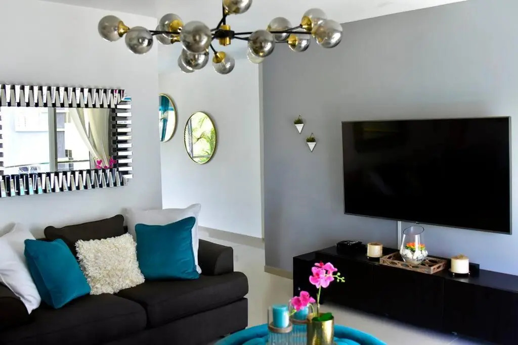 Lourdes’ Sweet Home 3 bedroom with 2 balconies