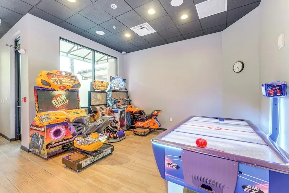 3 Mi to Disney: Retreat w/ Hot Tub & Resort Perks!