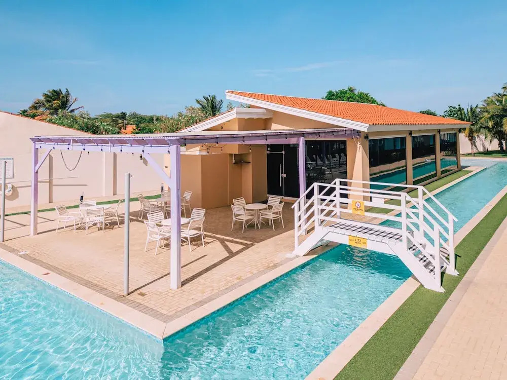 Aruba's Life 303