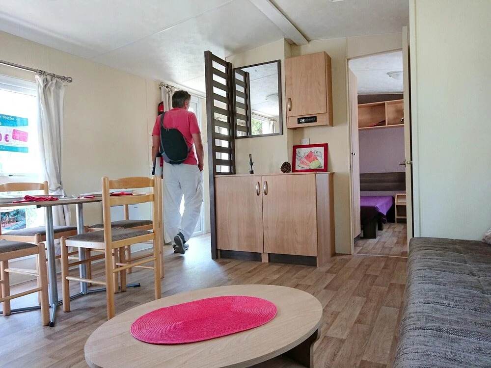Property With 2 Bedrooms in Les Mathes, With Pool Access and Furnished