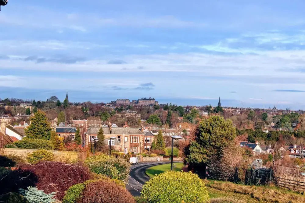 Beautiful Home With Castle Views and Garden and Parking