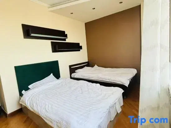 Rujia Apartment