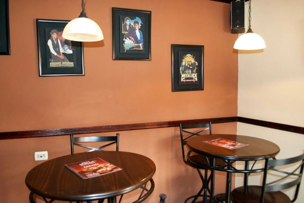 Berlor Airport Inn