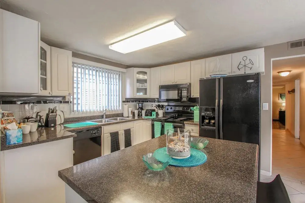 114 Onyx Avenue Townhouse 3 Bedrooms 2 Bathrooms Townhouse