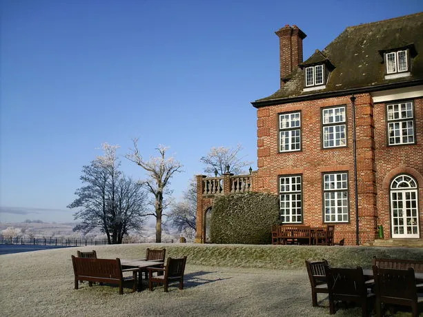Llansantffraed Court Hotel