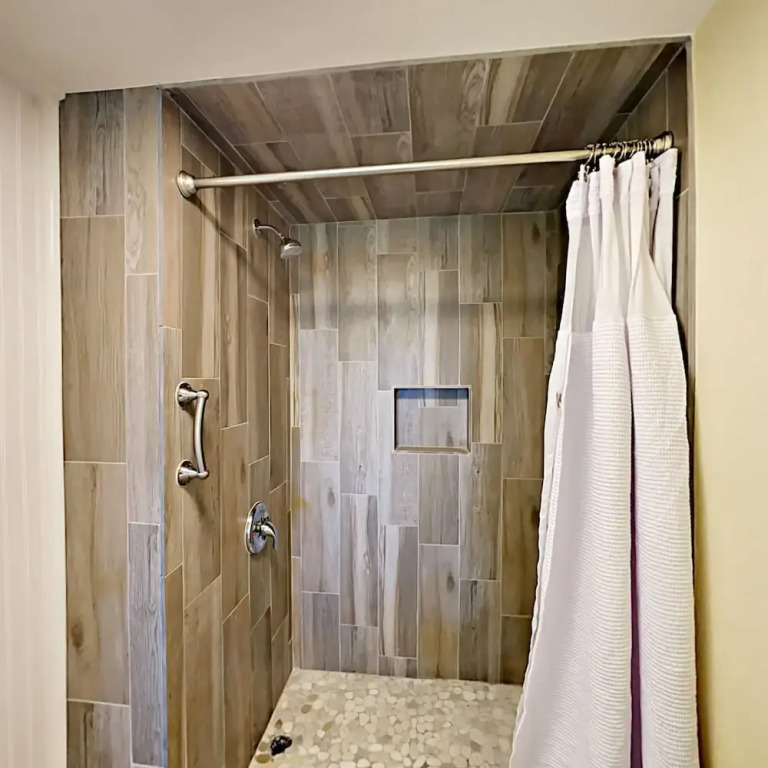 122 Sea Breeze - Sutdio Condo