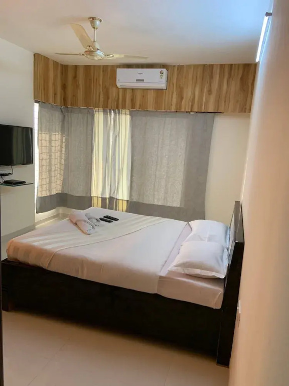 Comfortable & Relaxing Stay In Bandra East