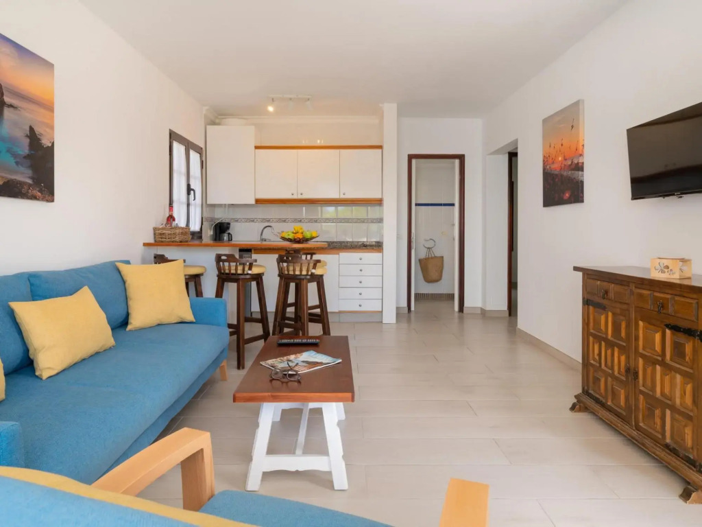 Apt 27 Papagayo