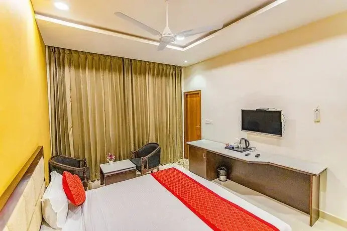 Fabhotel Prime Manor