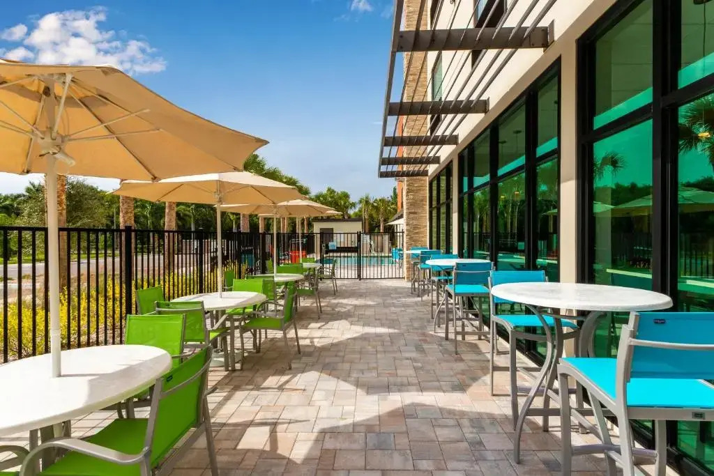 Holiday Inn Express & Suites Ft Myers Beach-Sanibel Gateway by IHG