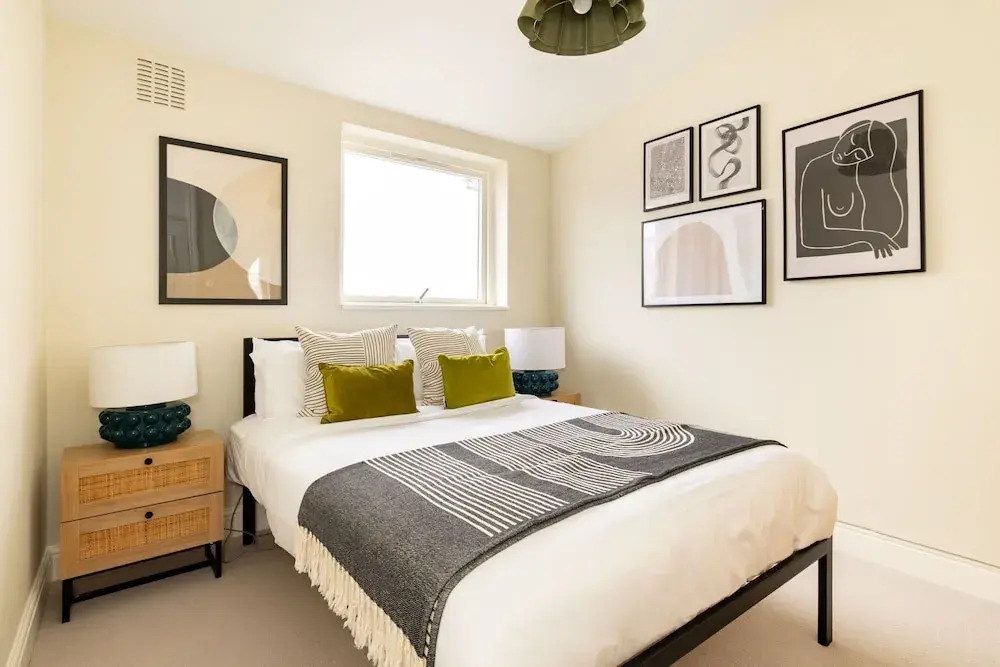 Stylish West Kensington Duplex