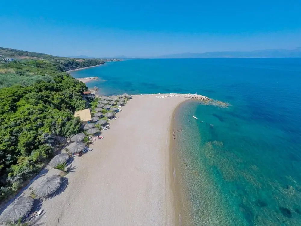 Armonia by the Sea - Majestic Seaside Retreat