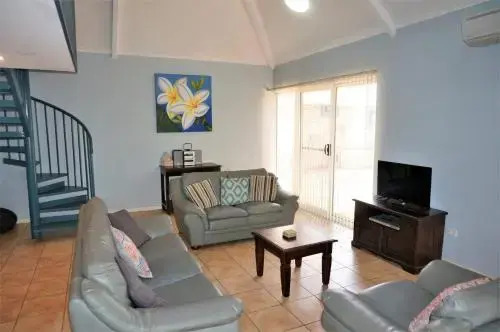 Osprey Holiday Village Unit 115 Plenty Of Room For A Boat Car And Large Family