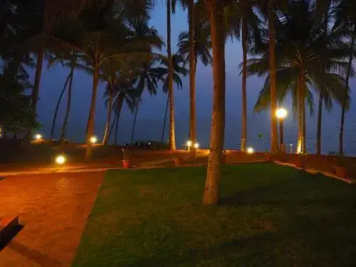 Kan Bay Beach Resort
