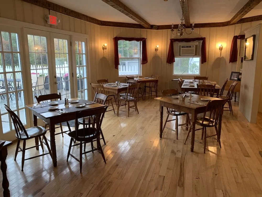 Lovett's Inn and Restaurant