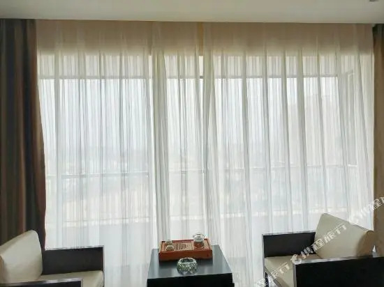 Tian Cheng Tai He Hotel