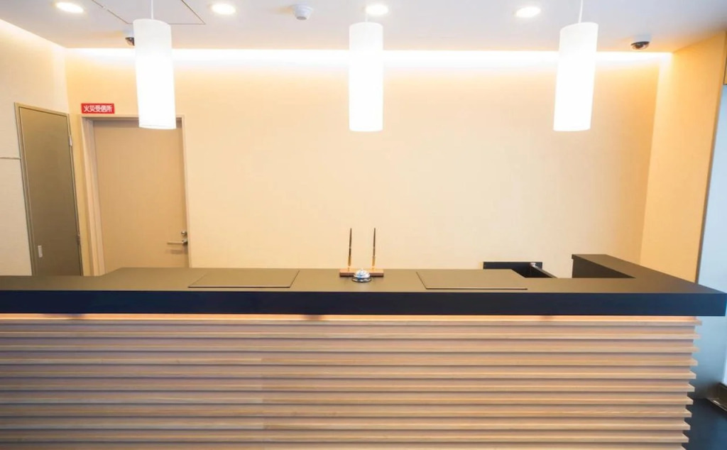 Shinsaibashi-Higashi Crystal Hotel