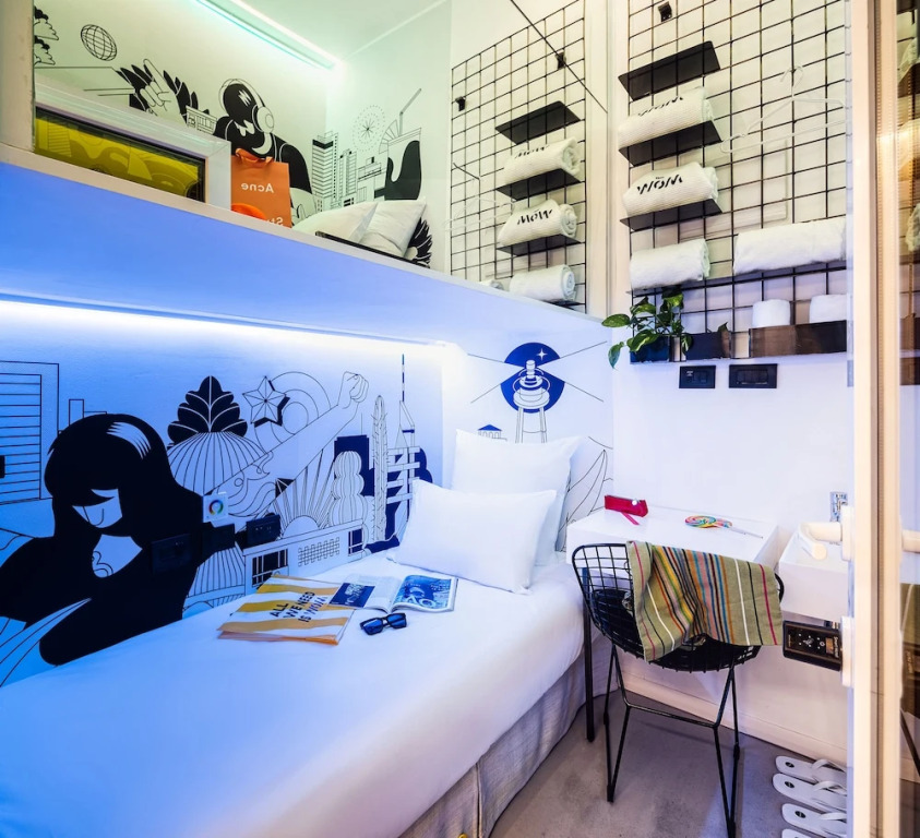 Wom Allenby Pod Hotel