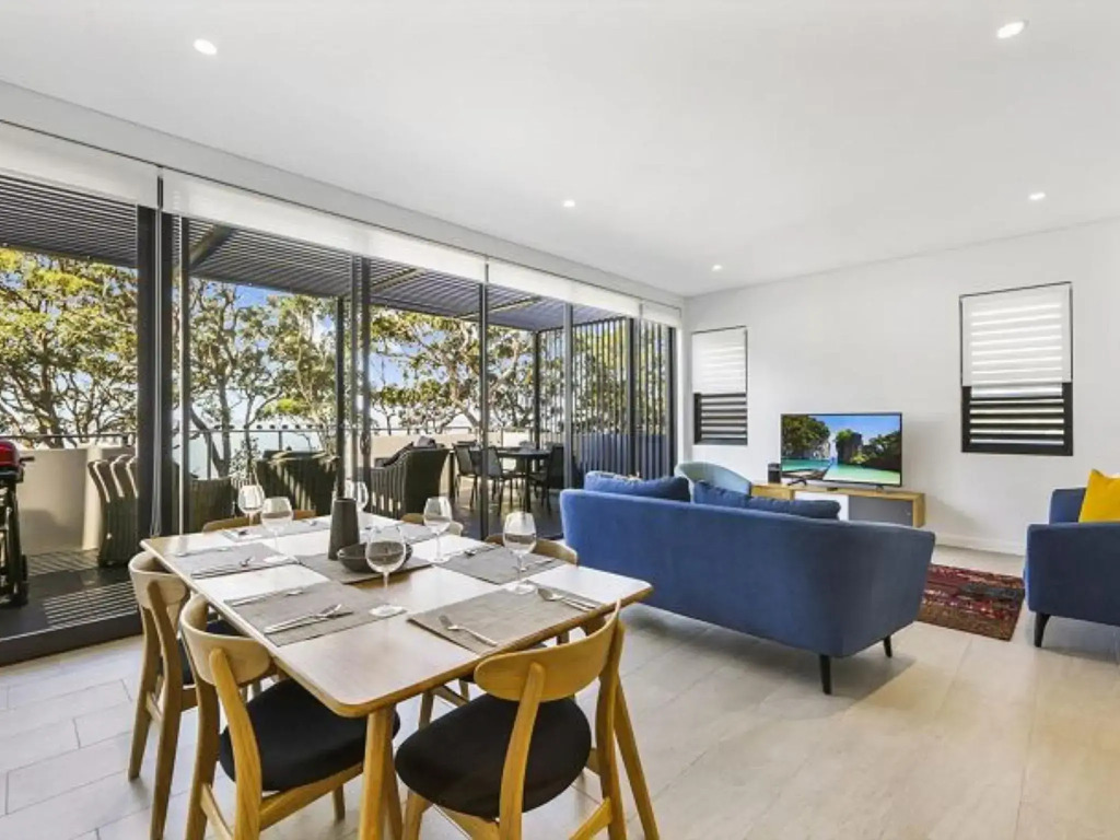 Beachfront Luxury by Experience Jervis Bay