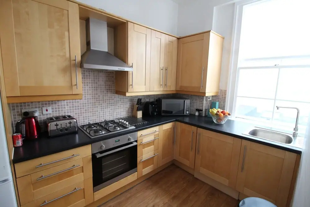 Kensington 3 Bed 2 Bath Apartment