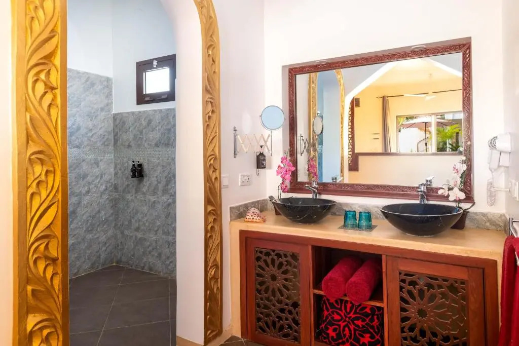 Kibanda Natural Kendwa Villa